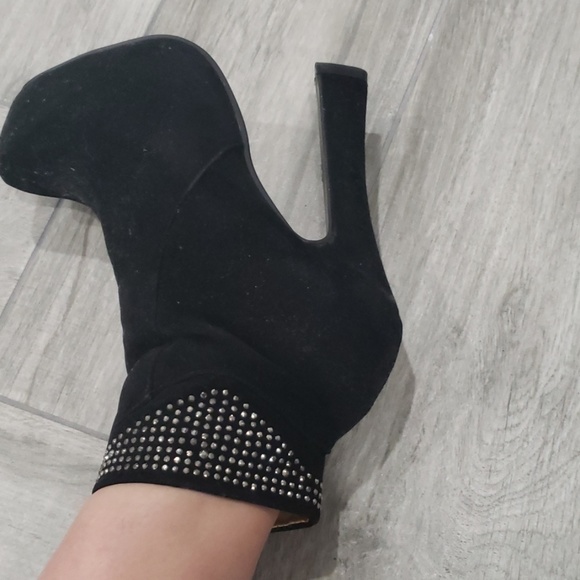 Black Ankle boots - Picture 2 of 6